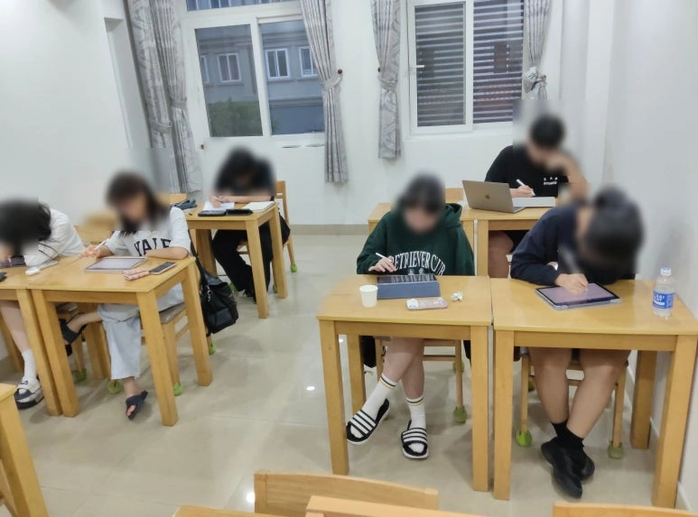 AS - Level chemistry(화학) 도 시험이 끝이 났습니다. 난이도는 예상보다 쉬운 것 같습니다.